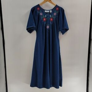 The Country Store Womens Medium Floral Embroidered Denim Midi Dress Short Sleeve